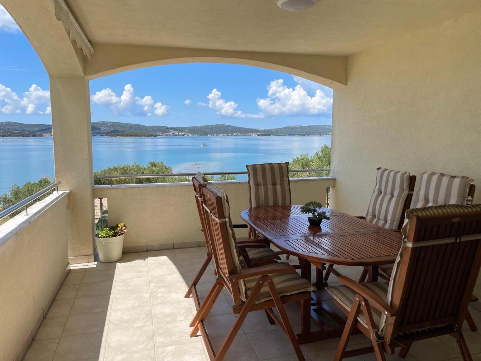 Luxury Beach Apartment ビオグラード・ナ・モル エクステリア 写真
